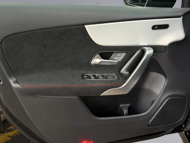 Mercedes-Benz A 220 AMG Line 4m