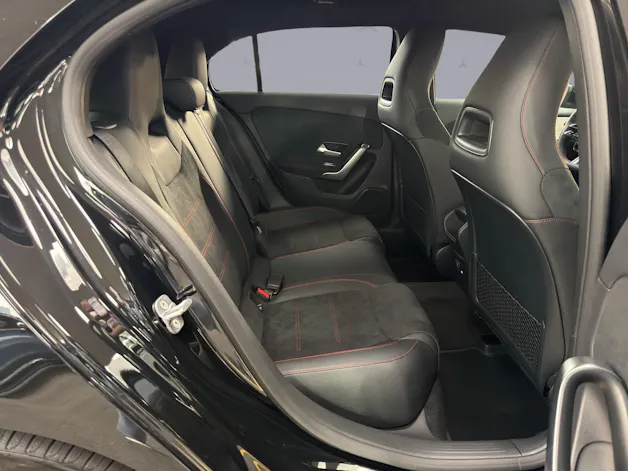 Mercedes-Benz A 220 AMG Line 4m