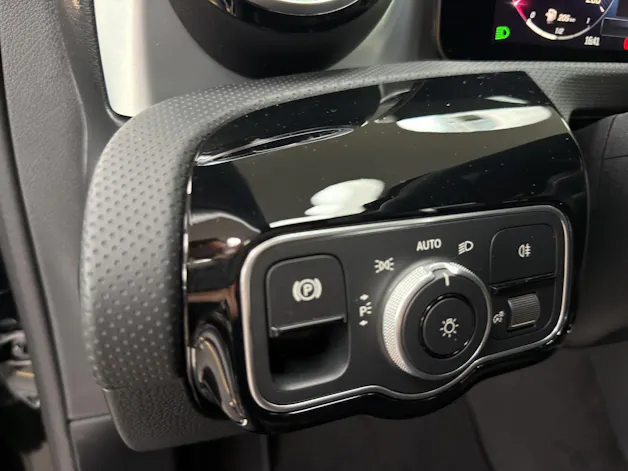 Mercedes-Benz A 220 AMG Line 4m