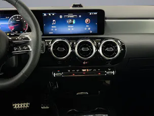 Mercedes-Benz A 220 AMG Line 4m
