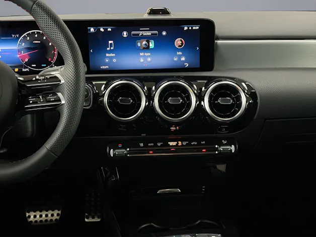 Mercedes-Benz A 220 AMG Line 4m