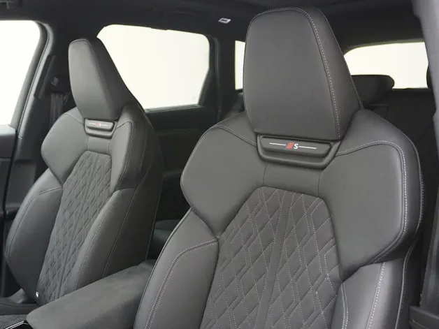 Audi Q6 e-tron quattro S line