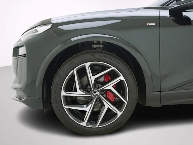 Audi Q6 e-tron quattro S line