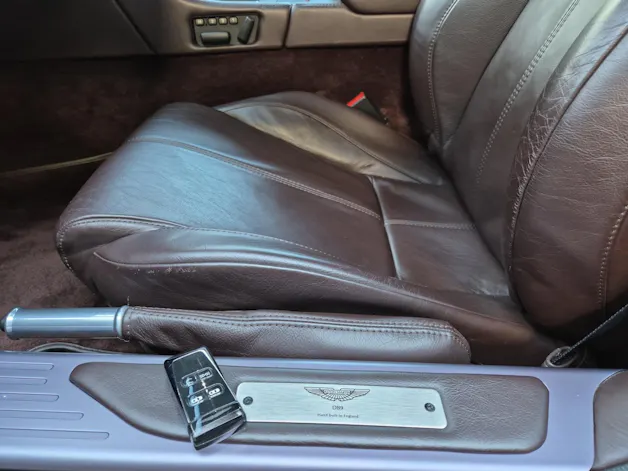 Aston Martin DB9 Touchtronic 2