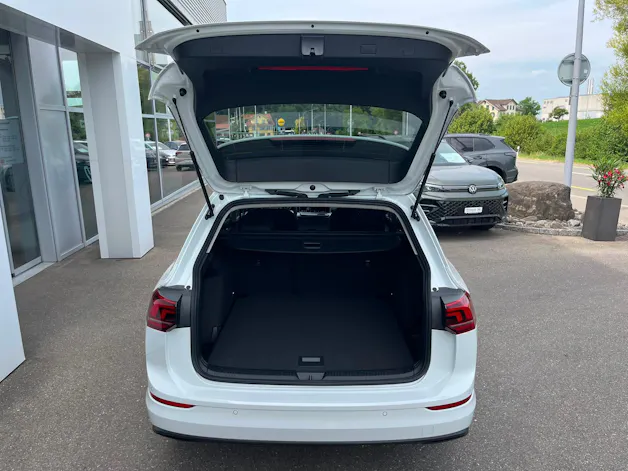 VW Golf Variant 1.5 eTSI mHEV Basis DSG