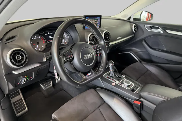 Audi S3 Sportback 2.0 TFSI quattro S-tronic