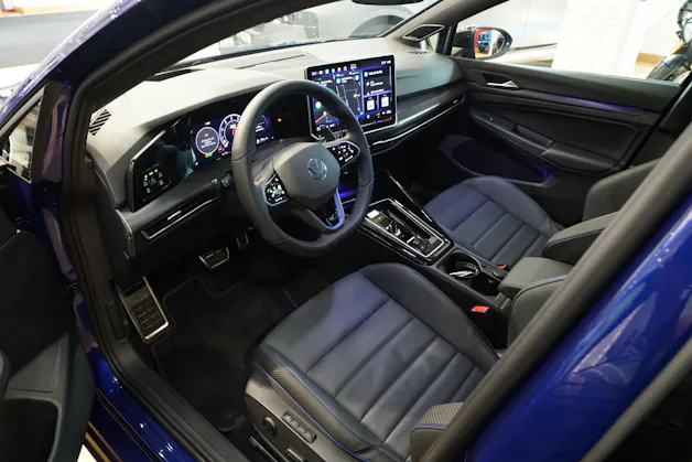 VW Golf 2.0 TSI R Black Edition DSG 4 Motion ABT 400 PS Akrapovič