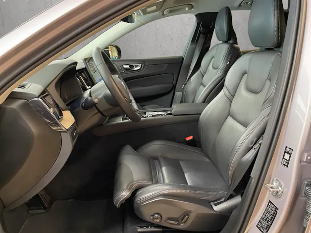 Volvo XC60 T6 eAWD PluginHybrid Plus Dark Geartronic