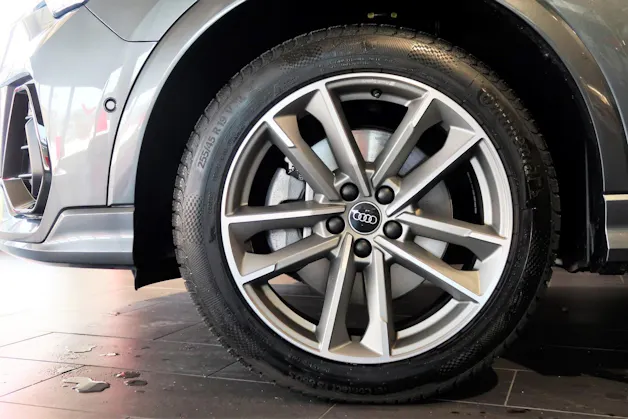 Audi Q3 45 TFSI e S line S-tronic