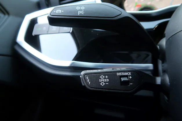Audi Q3 45 TFSI e S line S-tronic