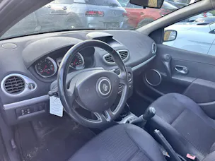 Renault Clio 1.4 16V "EMBRAYAGE A CHANGER"