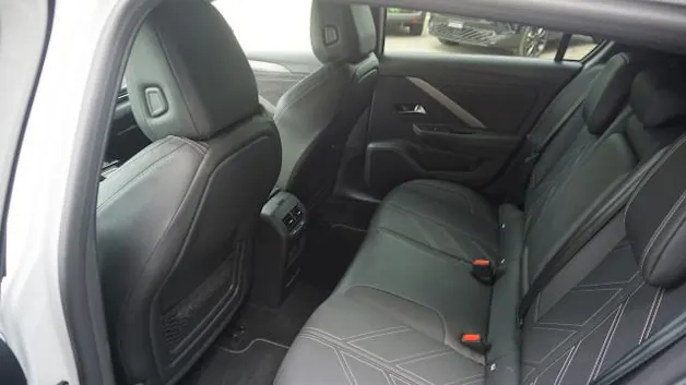 Opel Astra 1.6 PHEV Edition A