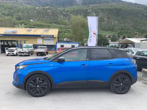 Peugeot 3008 300e Hybrid4 Road Trip EAT8