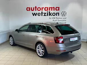 SKODA Octavia Combi 2.0 TDI Style 4x4 DSG