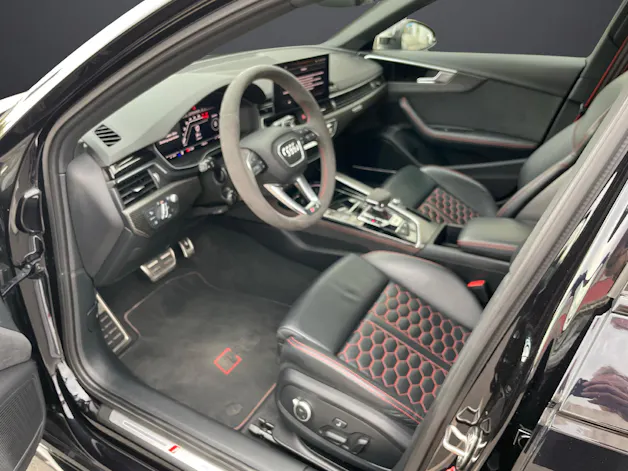 Audi RS4 Avant 2.9 V6 TFSI quattro T-Tronic