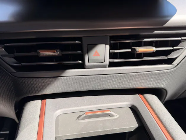 Cupra Born 204 PS EDITION DYNAMIC *** 360 GRAD KAMERA & 5 JAHRE CUPRA HERSTELLERGARANTIE ***