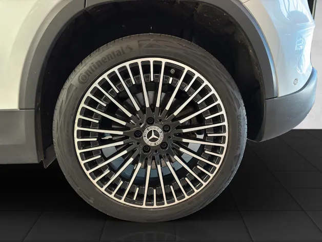 Mercedes-Benz EQA 300 4Matic Swiss Star AMG Line