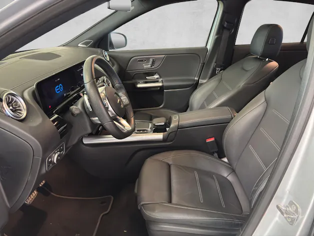 Mercedes-Benz EQA 300 4Matic Swiss Star AMG Line