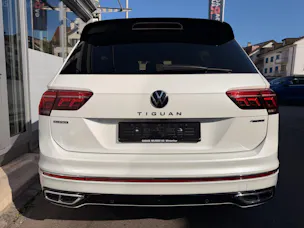 VW Tiguan Allspace R-LINE 4MOTION *** PANORAMAGLASDACH & 360 GRAD KAMERA ***