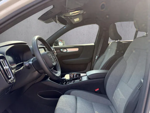 VOLVO XC40 B4 Benzin Mild Hybrid Plus Dark DCT