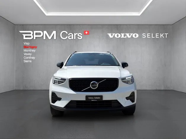 Volvo XC40 B4 Benzin Mild Hybrid Plus Dark DCT