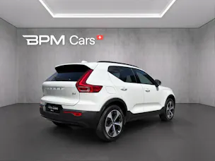 Volvo XC40 B4 Benzin Mild Hybrid Plus Dark DCT