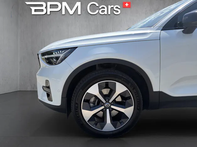 VOLVO XC40 B4 Benzin Mild Hybrid Plus Dark DCT
