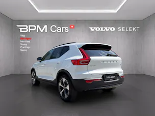 Volvo XC40 B4 Benzin Mild Hybrid Plus Dark DCT