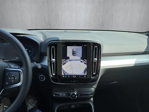 VOLVO XC40 B4 Benzin Mild Hybrid Plus Dark DCT