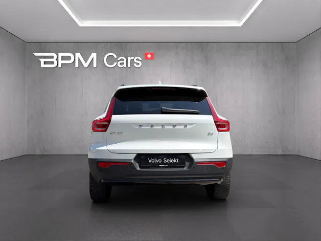 VOLVO XC40 B4 Benzin Mild Hybrid Plus Dark DCT
