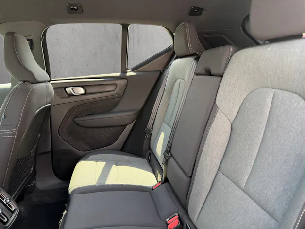 VOLVO XC40 B4 Benzin Mild Hybrid Plus Dark DCT