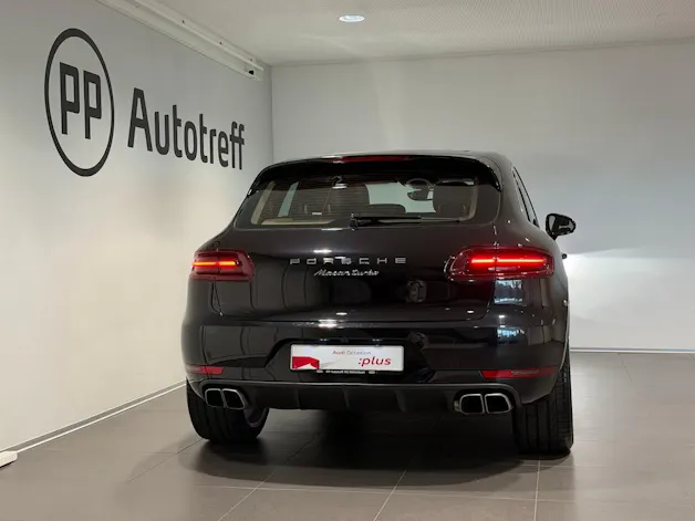 Porsche Macan Turbo PDK