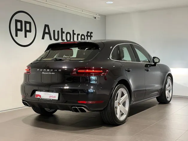 Porsche Macan Turbo PDK