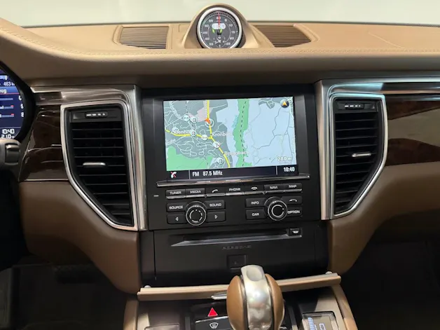 Porsche Macan Turbo PDK