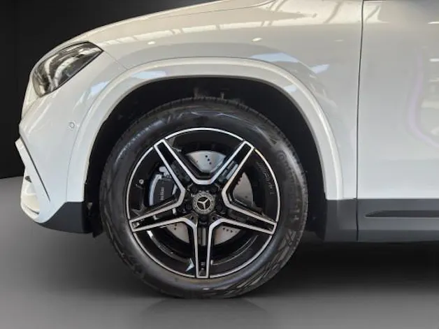 Mercedes-Benz GLA 250 4Matic Swiss Star