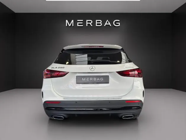 Mercedes-Benz GLA 250 4Matic Swiss Star