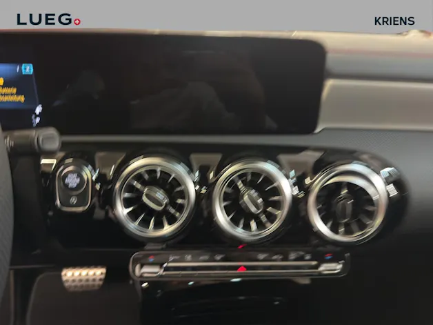 Mercedes-Benz CLA 35 4M - AMG / 360 Grad Kamera / Standheizung / Panorama-Dach