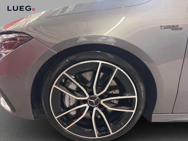 Mercedes-Benz CLA 35 4M - AMG / 360 Grad Kamera / Standheizung / Panorama-Dach