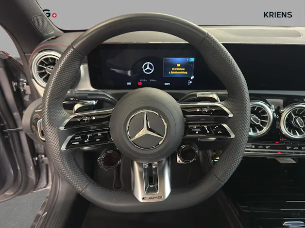 Mercedes-Benz CLA 35 4M - AMG / 360 Grad Kamera / Standheizung / Panorama-Dach