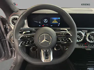 Mercedes-Benz CLA 35 4M - AMG / 360 Grad Kamera / Standheizung / Panorama-Dach