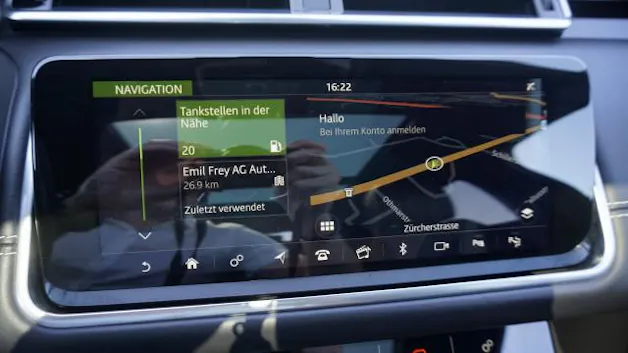 Land Rover RR Velar R-Dyn. P 300 HSE