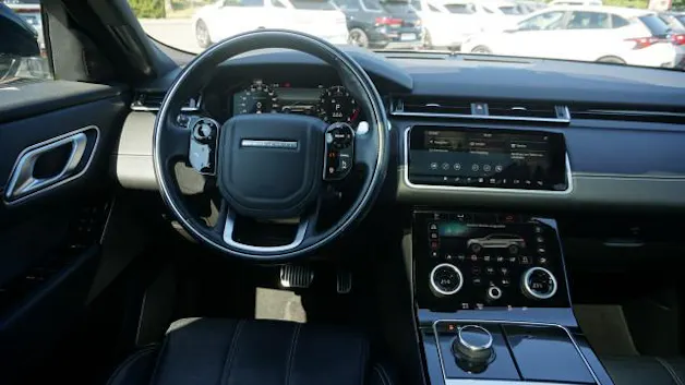 Land Rover RR Velar R-Dyn. P 300 HSE