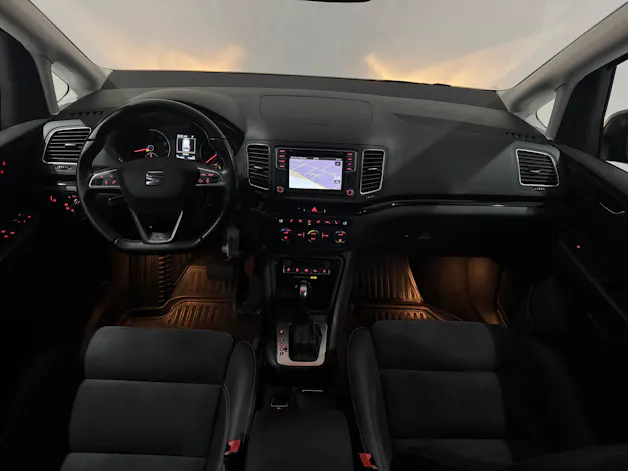 SEAT Alhambra 2.0 TSI FR Line DSG | 7Sitzer | AHK 2200Kg |