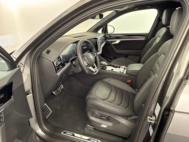 VW Touareg 3.0 TDI R-Line ''inkl. AHK & Standheizung''