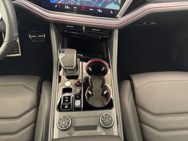 VW Touareg 3.0 TDI R-Line ''inkl. AHK & Standheizung''