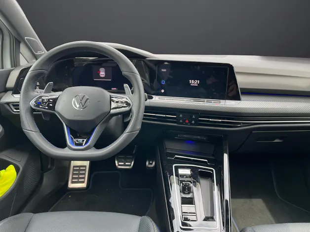 VW Golf VIII 2.0 TSI R Performance DSG 4motion