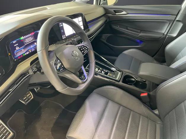 VW Golf VIII 2.0 TSI R Performance DSG 4motion