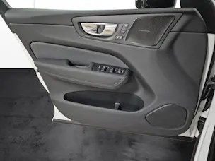 Volvo XC60 2.0 T6 TE Black Edition eAWD