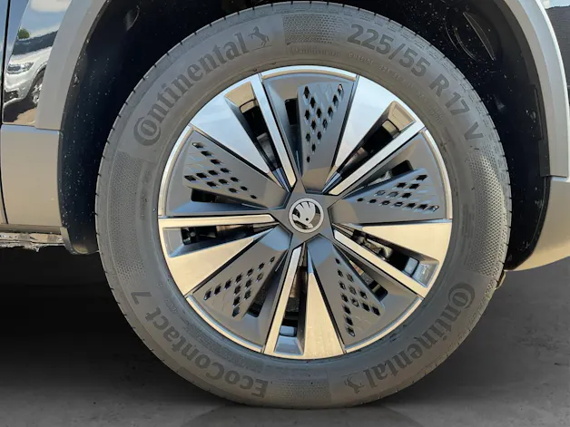 SKODA Karoq 2.0 TDI CR Dynamic 4x4 DSG