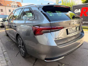 Škoda Octavia Combi 2.0 TDI 150 PS Sportline *** 5 JAHRE SKODA WERKSGARANTIE ***